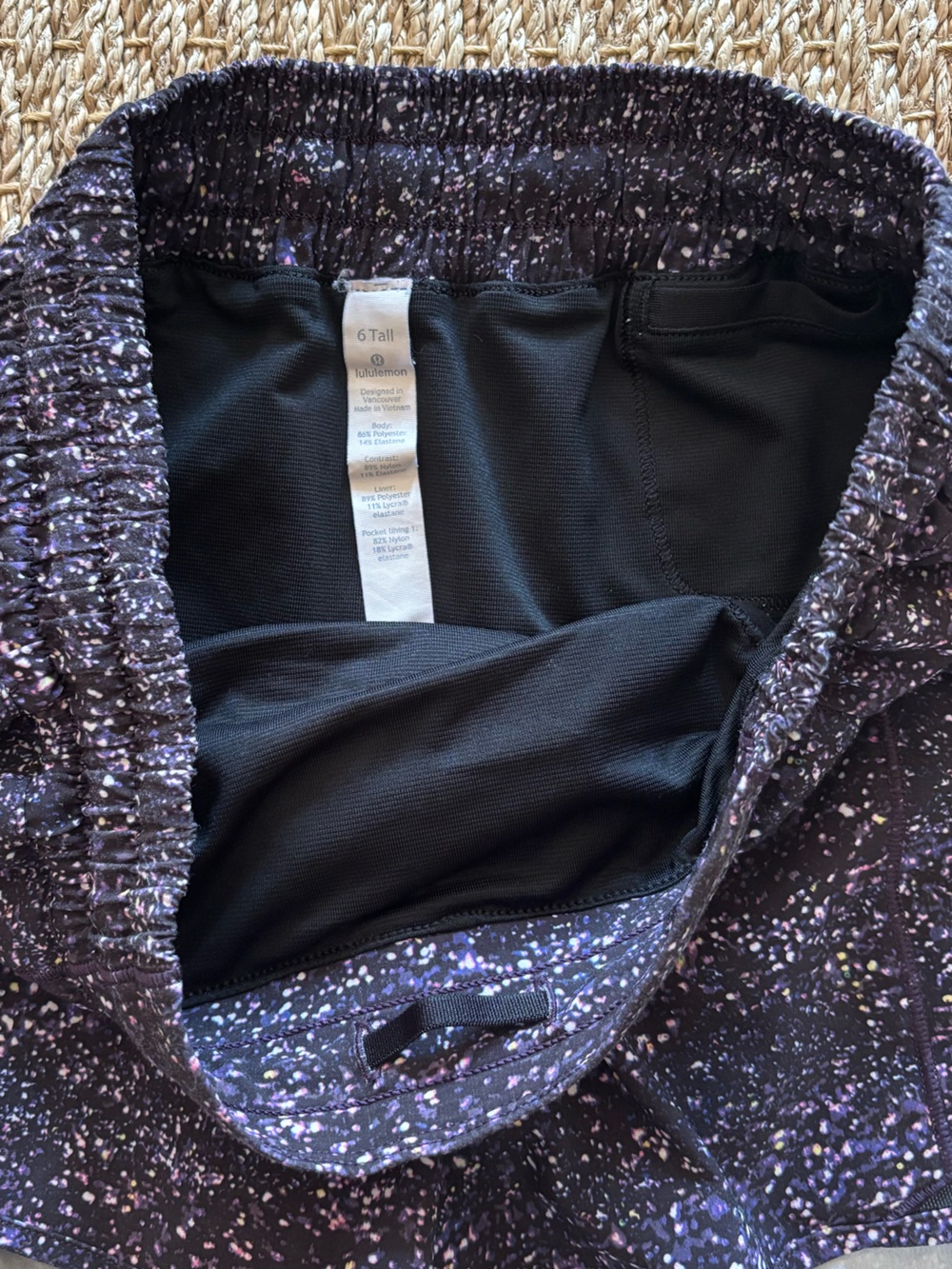 Lululemon | Shorts Size 6 Black With Speckles - Picture 6 of 11